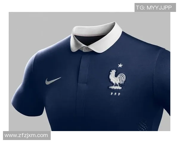 法国雄鸡足球明星夹克引领时尚潮流展现运动魅力与个性风采